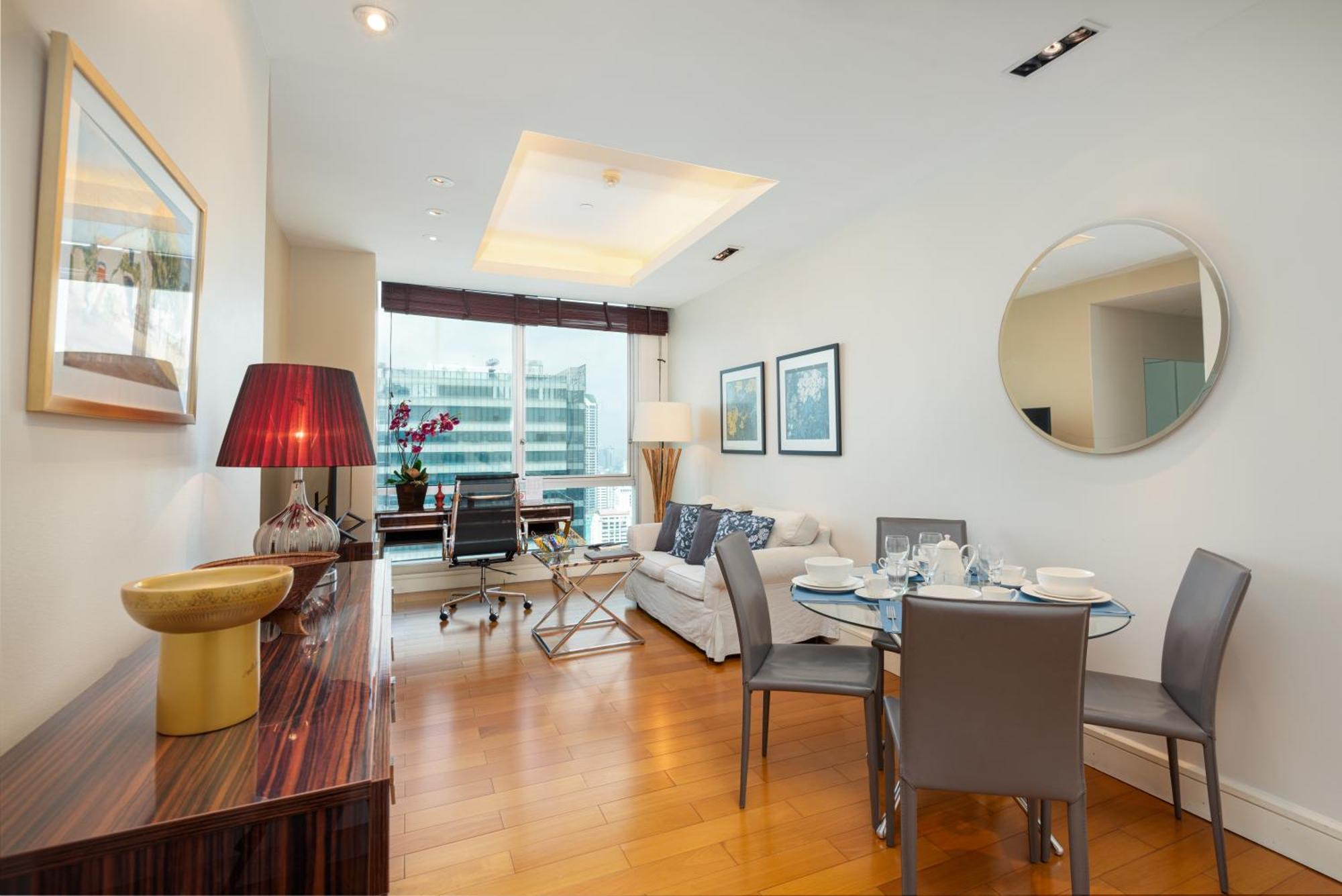 Sky Villas Apartments Bangkok Exterior photo
