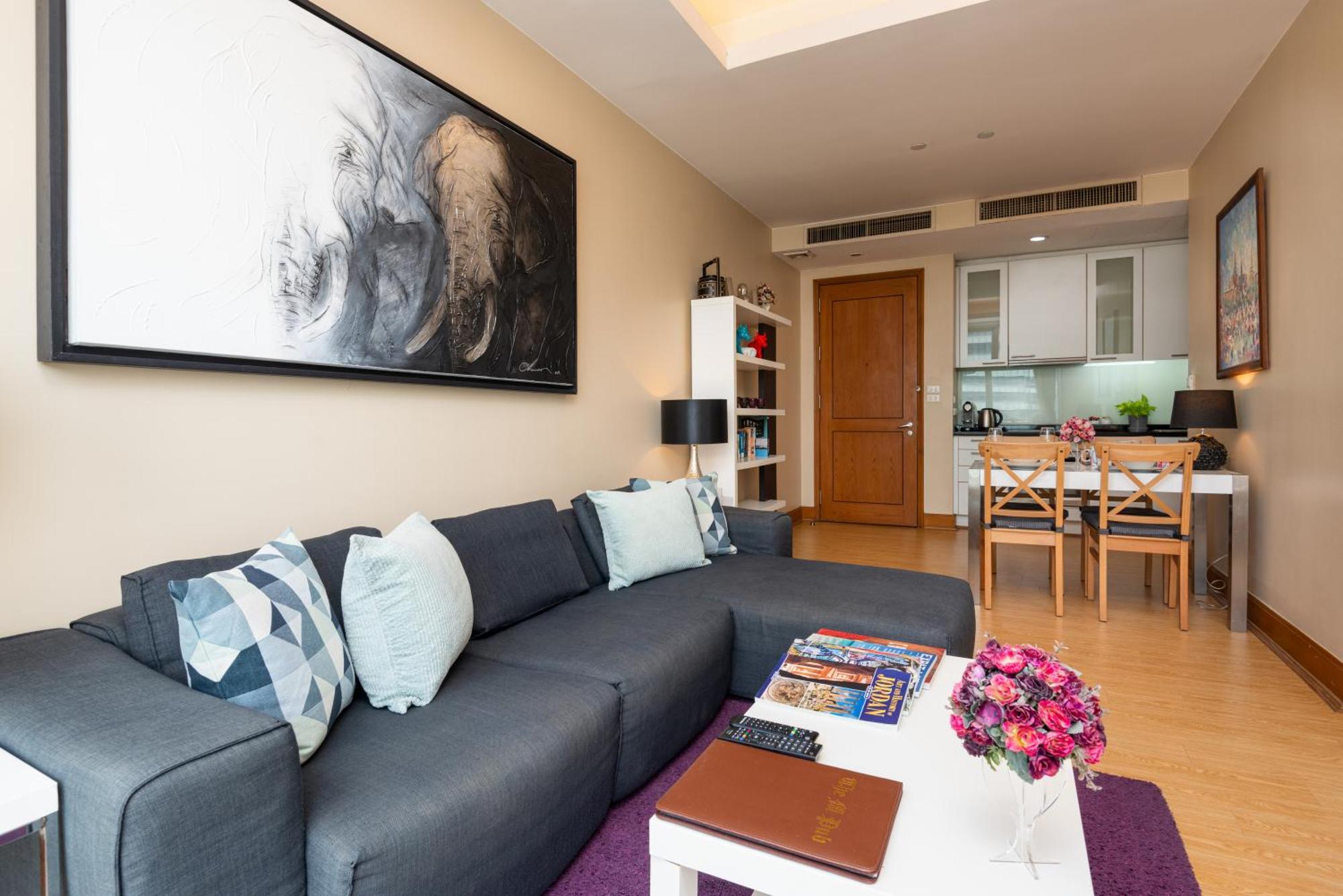 Sky Villas Apartments Bangkok Room photo